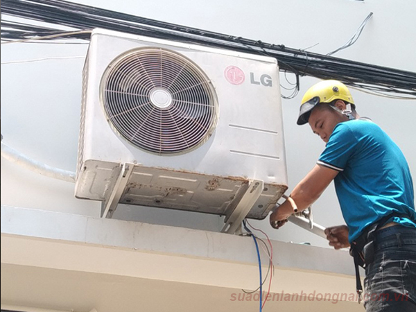 Lắp đặt, Thi công, Sửa chữa, Vệ sinh, Bảo trì máy lạnh LG  tại Vĩnh cửu Giá Rẻ 